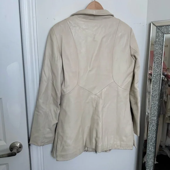 Vintage Danier Genuine Leather Jacket Creamy Taupe, Zip, Minimalist Cut 8/10 - Picture 8 of 8